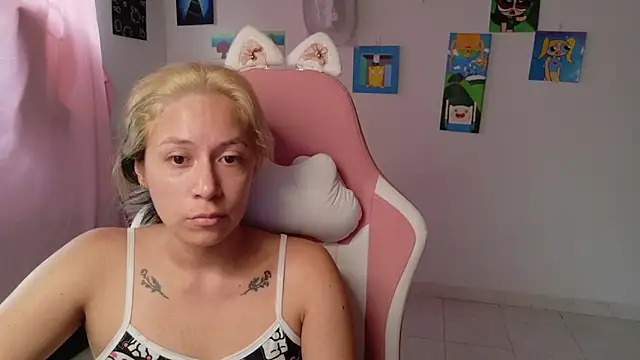 MommyMiaWs online show from February 10, 3:27 pm