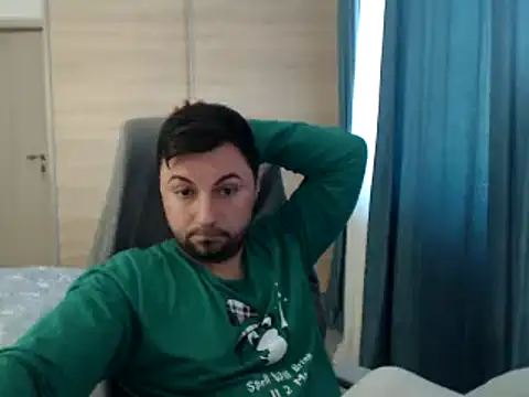 Snapshot of HankMalone chatting on January 29, 6:54 am HankMalone online show from January 29, 6:54 am
