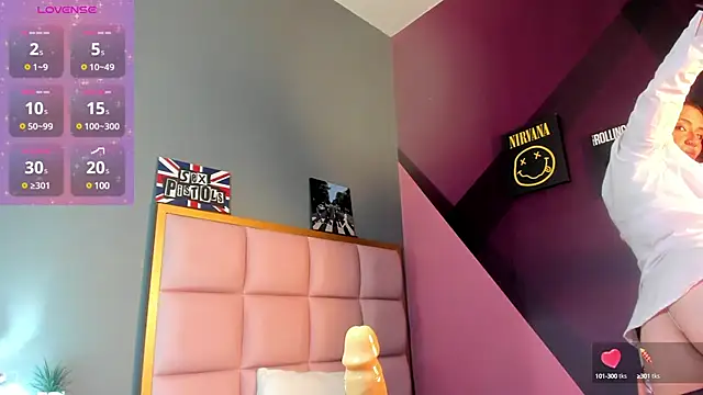 Snapshot of samanthaanderson_ chatting on February 11, 8:31 pm samanthaanderson  online show from February 11, 8:31 pm