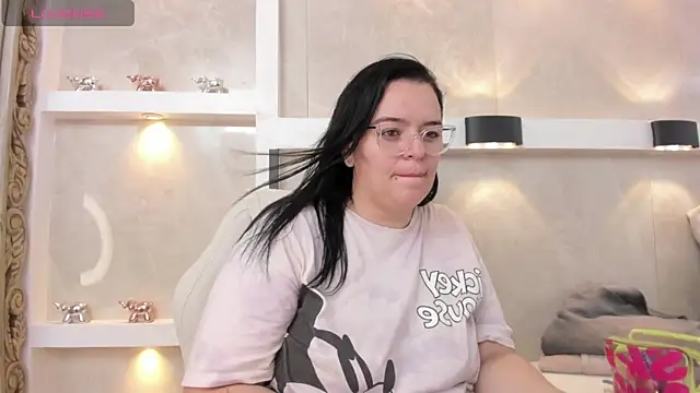 anette cooper online show from November 12, 3:29 am