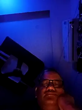 Snapshot of StarPacifist6 chatting on December 29, 1:13 am StarPacifist6 online show from December 29, 1:13 am