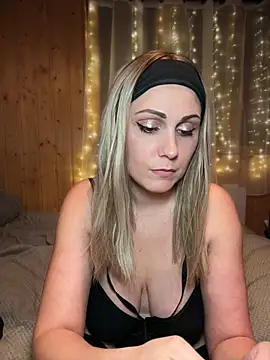 Leanymphoo online show from February 18, 4:25 pm