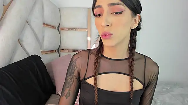 Snapshot of Camila_rehabx chatting on September 20, 8:04 am Camila rehabx online show from September 20, 8:04 am