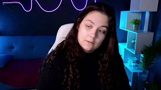 Snapshot of DjennaPalme chatting on February 1, 9:43 am DjennaPalme online show from February 1, 9:43 am