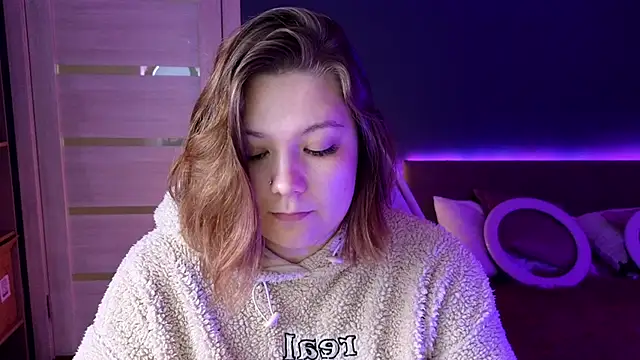 Snapshot of DjennaPalme chatting on October 15, 2:55 am DjennaPalme online show from October 15, 2:55 am