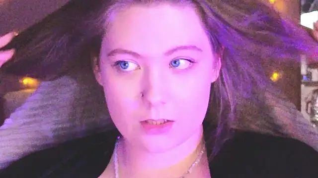 Snapshot of DjennaPalme chatting on February 1, 12:59 pm DjennaPalme online show from February 1, 12:59 pm