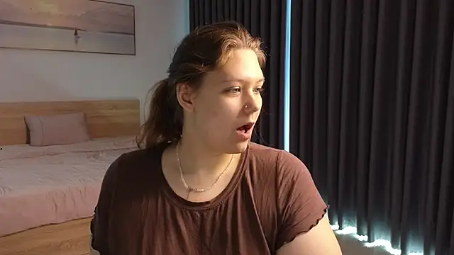 Snapshot of DjennaPalme chatting on March 22, 7:01 am DjennaPalme online show from March 22, 7:01 am