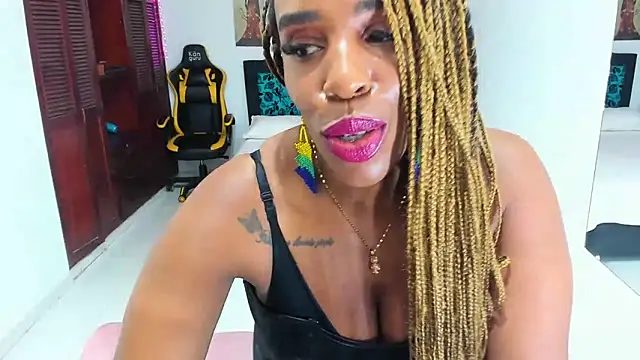 TAYLORR778 online show from January 16, 8:25 pm