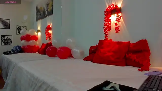 tracycum online show from February 10, 8:42 pm