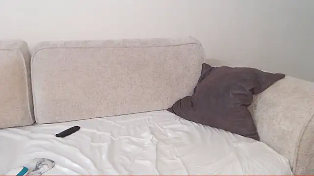 Mia Roxie online show from October 18, 2:25 am