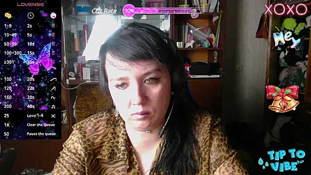 Snapshot of LeonaHarrison chatting on December 12, 3:37 pm LeonaHarrison online show from December 12, 3:37 pm