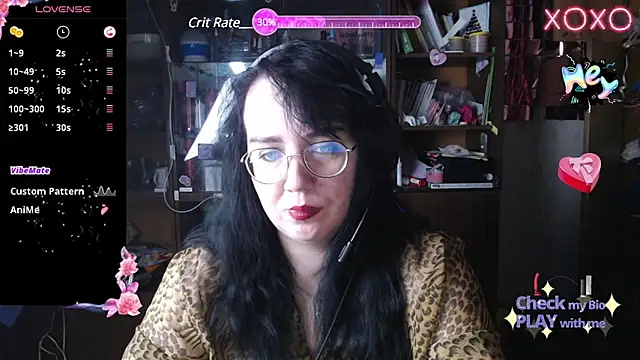Snapshot of LeonaHarrison chatting on March 22, 6:43 am LeonaHarrison online show from March 22, 6:43 am