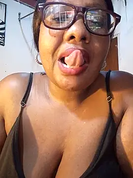 YELLOW BONE online show from November 26, 8:54 pm