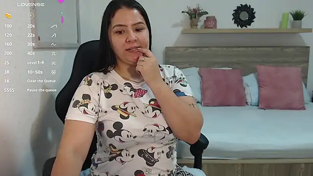 ibeth diaz online show from December 9, 11:36 am