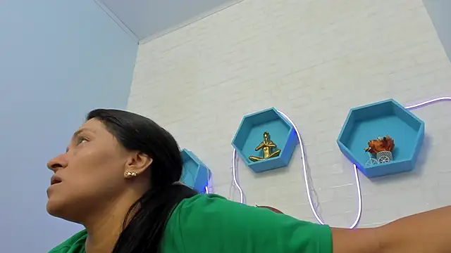 veronica salas online show from December 29, 11:08 pm