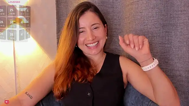 Angela smile online show from December 18, 4:28 pm