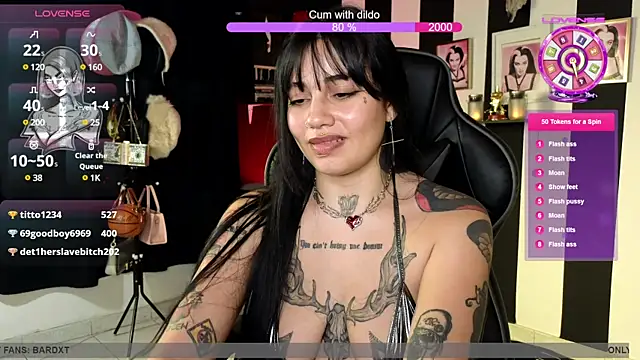 Snapshot of val_bardot chatting on March 17, 2:52 am val bardot online show from March 17, 2:52 am