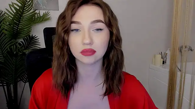 Snapshot of GracefulLook chatting on February 15, 1:42 am GracefulLook online show from February 15, 1:42 am