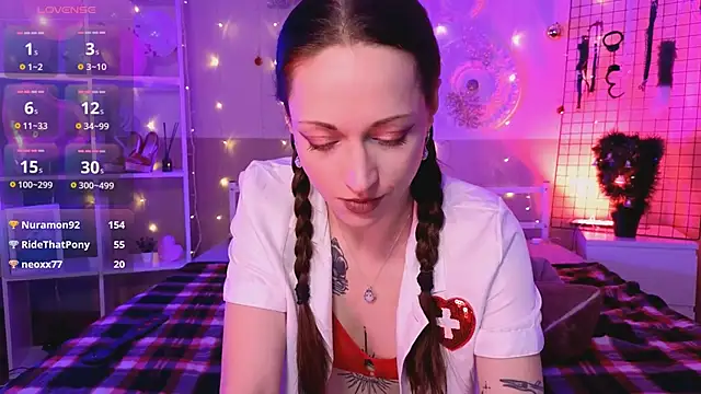 Snapshot of ServantBrook chatting on January 4, 8:06 am ServantBrook online show from January 4, 8:06 am