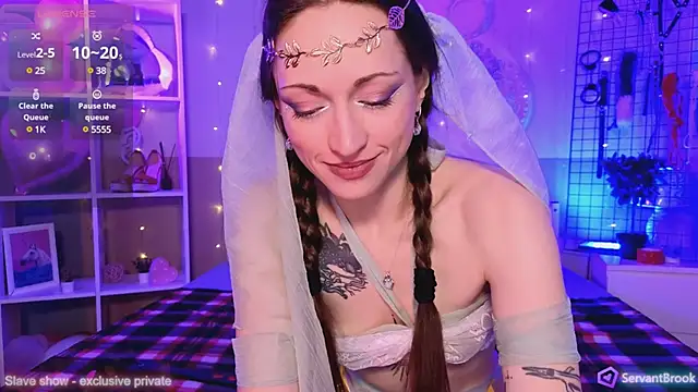 Snapshot of ServantBrook chatting on February 8, 4:47 am ServantBrook online show from February 8, 4:47 am