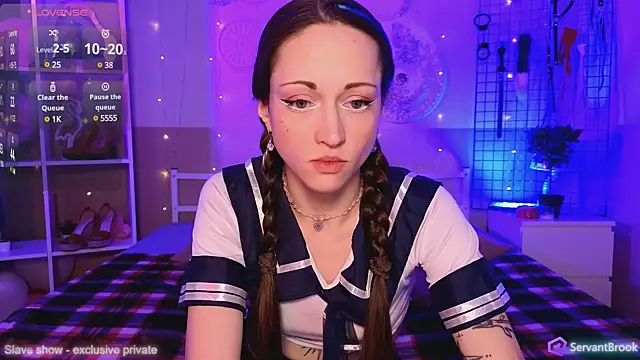 Snapshot of ServantBrook chatting on February 28, 6:43 am ServantBrook online show from February 28, 6:43 am