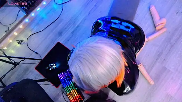 wickedxqueen online show from April 12, 8:36 pm