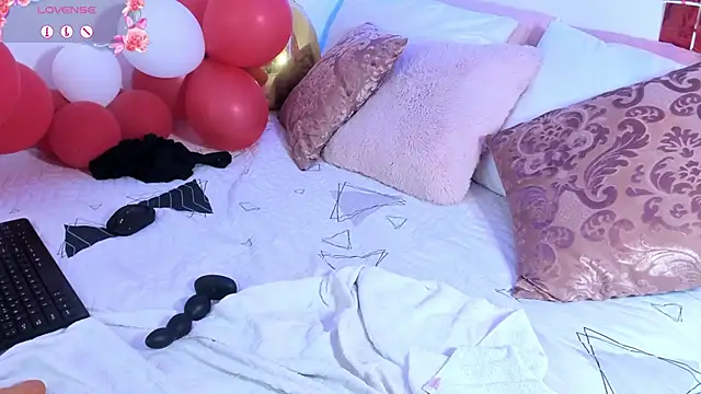 Estrella Duran online show from February 15, 1:53 am