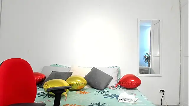 Estrella Duran online show from March 17, 7:15 pm