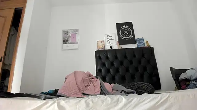 JohanyLatino online show from January 15, 3:00 am