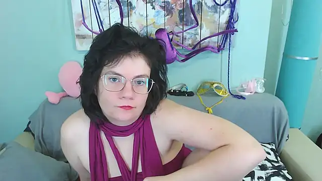 EverlyRays online show from December 8, 1:02 am