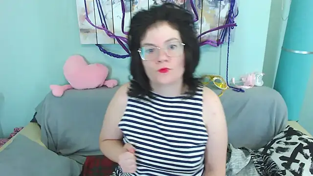 EverlyRays online show from December 14, 1:50 am