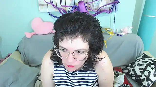 EverlyRays online show from December 14, 4:56 am