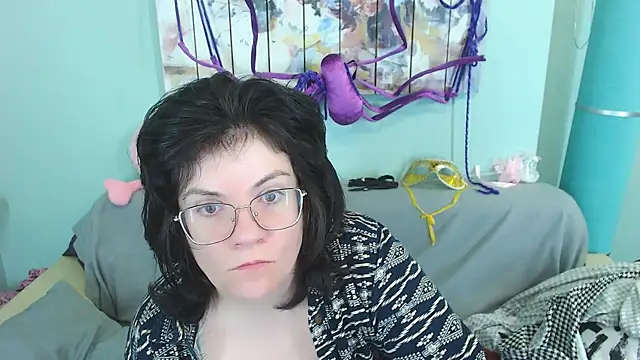 EverlyRays online show from December 15, 5:42 pm