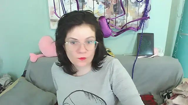 EverlyRays online show from December 21, 4:25 pm