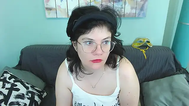 EverlyRays online show from February 6, 2:33 am