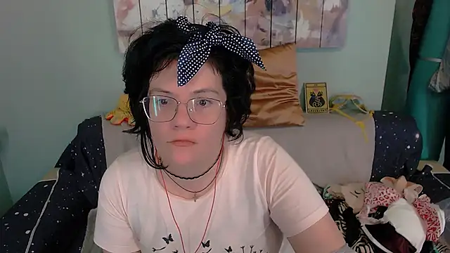 EverlyRays online show from October 19, 6:52 pm