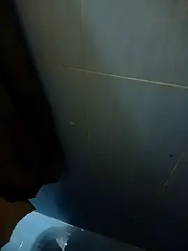 Snapshot of Niaikkk chatting on November 13, 11:03 pm Niaikkk online show from November 13, 11:03 pm