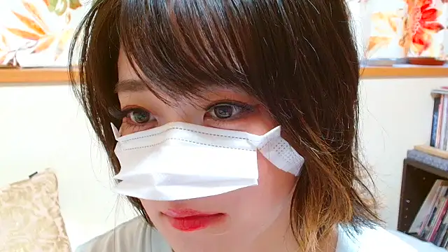 Snapshot of liliyRiSAcha-n chatting on September 10, 8:03 am liliyRiSAcha-n online show from September 10, 8:03 am