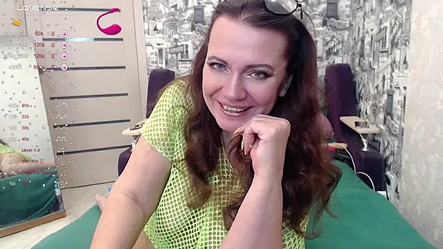 Snapshot of your_space chatting on December 1, 3:22 am your space online show from December 1, 3:22 am