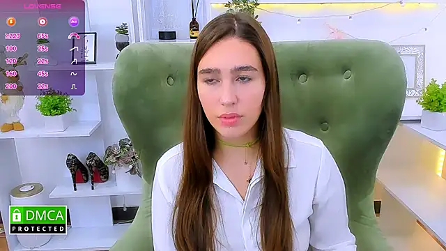  Eliizabeth  online show from September 27, 8:25 pm