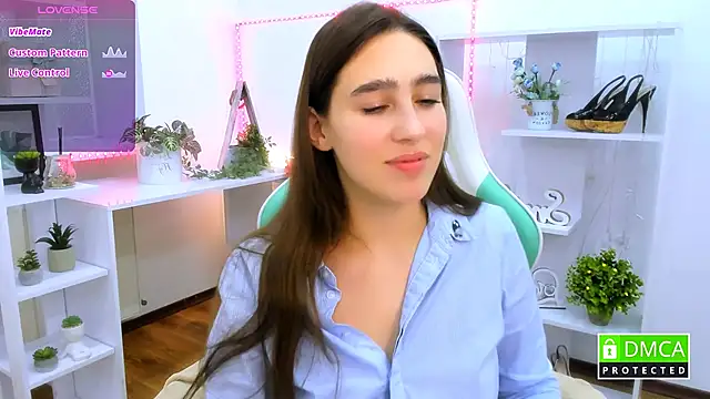  Eliizabeth  online show from February 1, 10:08 pm