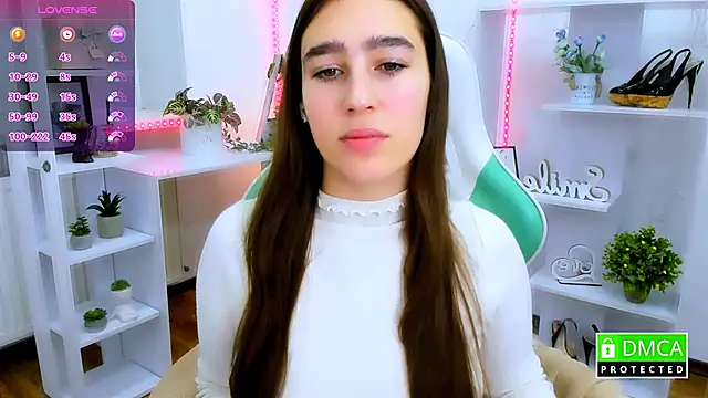  Eliizabeth  online show from February 4, 9:20 pm