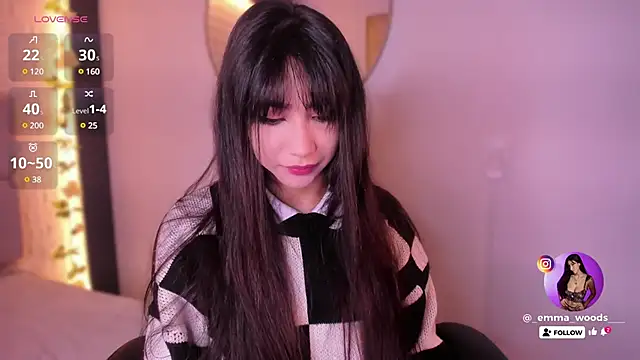 Snapshot of emma_woods_ chatting on December 6, 12:16 pm emma woods online show from December 6, 12:16 pm