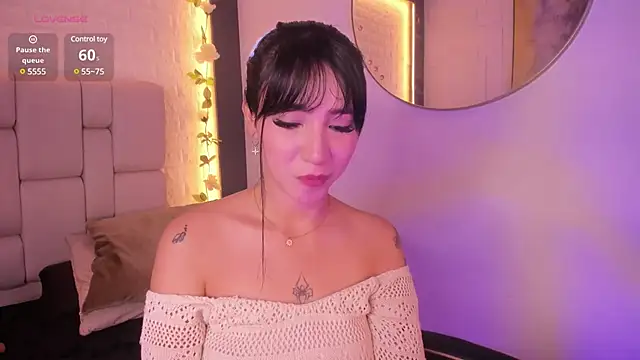 Snapshot of emma_woods_ chatting on December 10, 6:28 pm emma woods online show from December 10, 6:28 pm