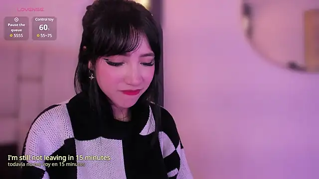 Snapshot of emma_woods_ chatting on December 13, 6:27 pm emma woods online show from December 13, 6:27 pm