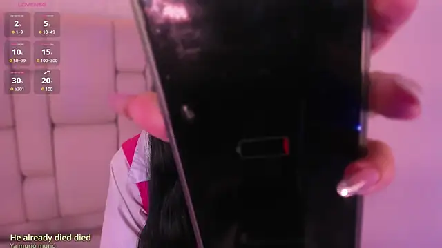 Snapshot of emma_woods_ chatting on December 14, 6:30 pm emma woods online show from December 14, 6:30 pm