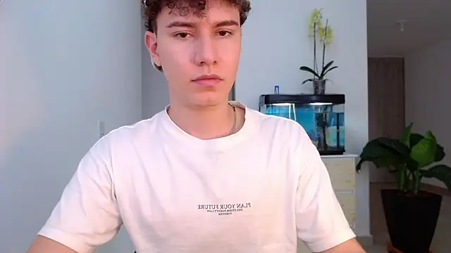 adrian morelly online show from December 2, 8:55 pm