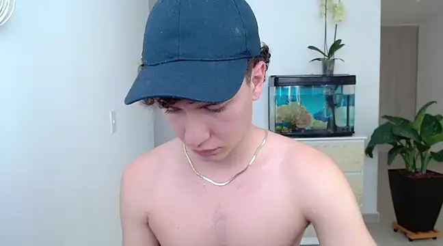 adrian morelly online show from December 7, 9:33 pm