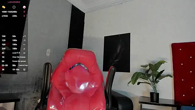 DannSmmith online show from April 14, 5:13 am