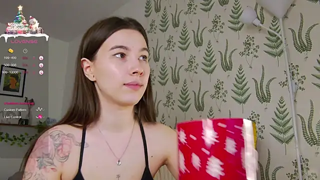 Snapshot of Marie_Diaze chatting on December 10, 11:54 am Marie Diaze online show from December 10, 11:54 am